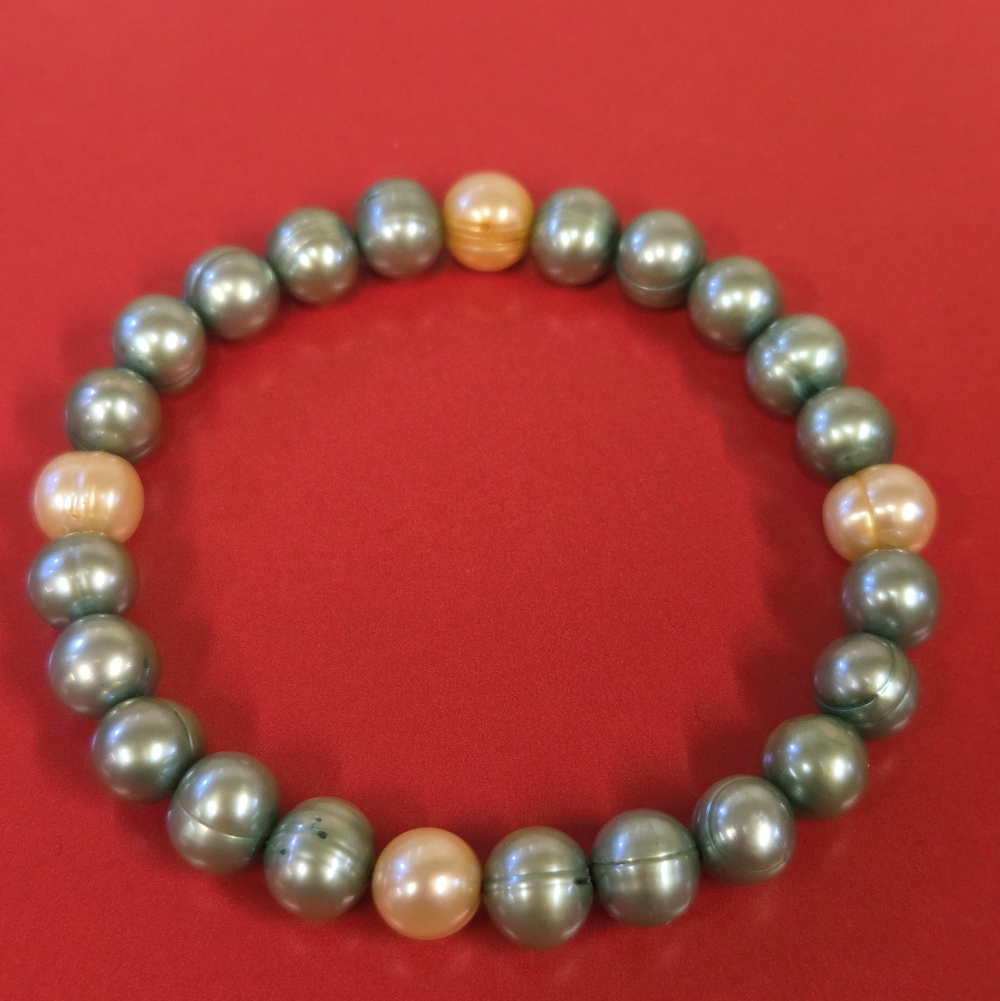 Green and Peach Freshwater Pearl Bracelet